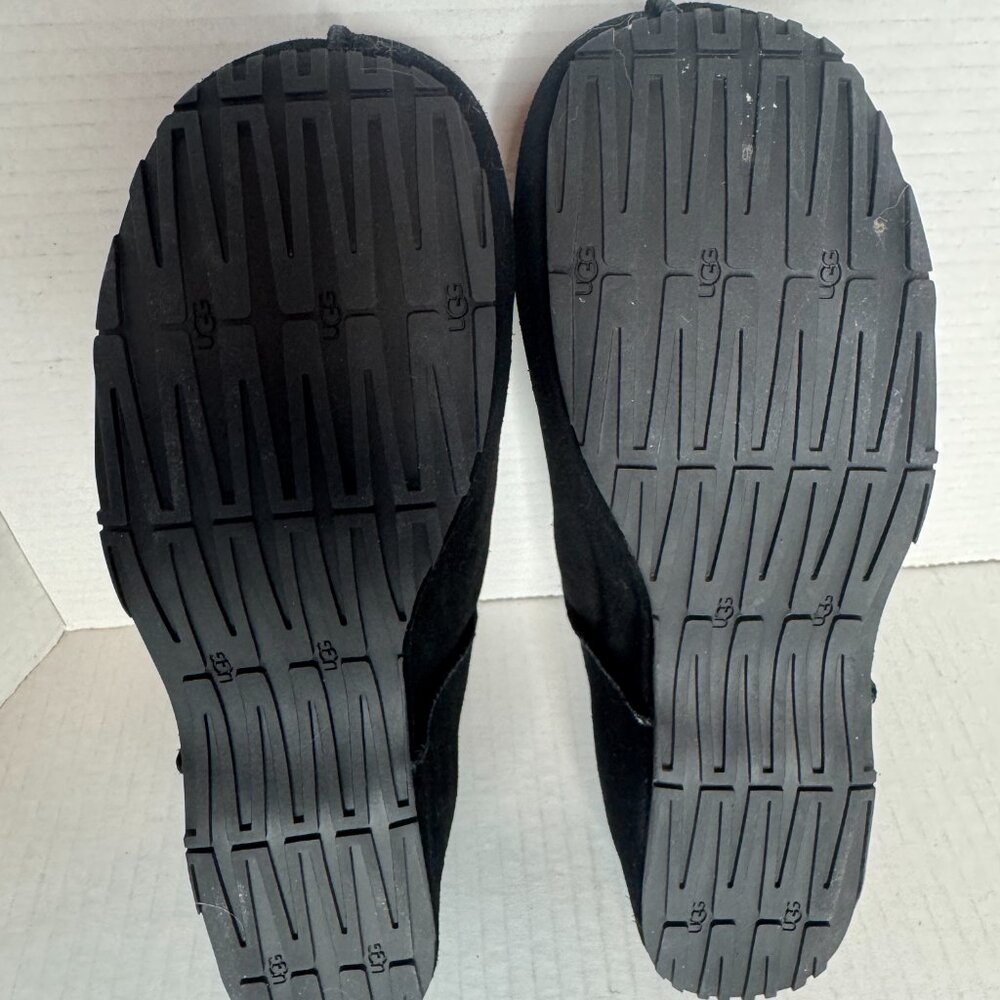 UGG Clogs - Picture 9 of 9
